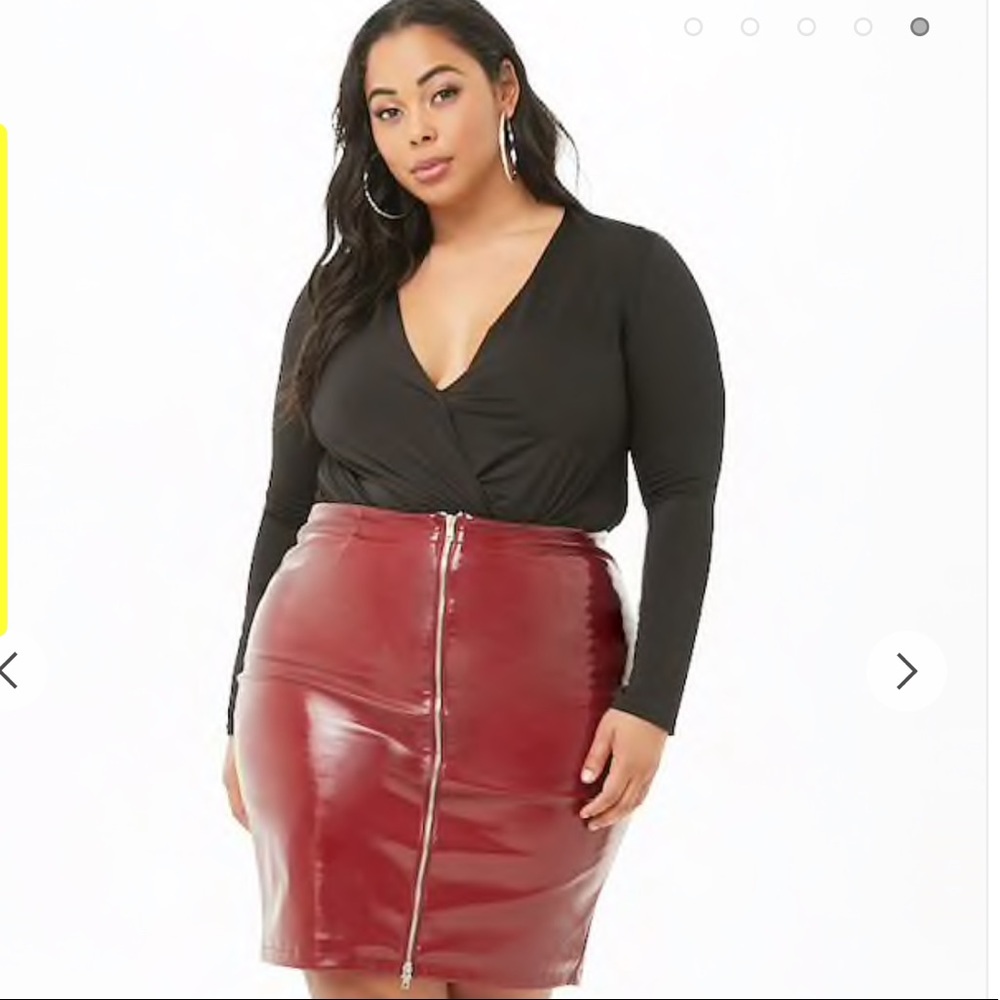 Plus Size Faux Leather Skirt (Burgundy)